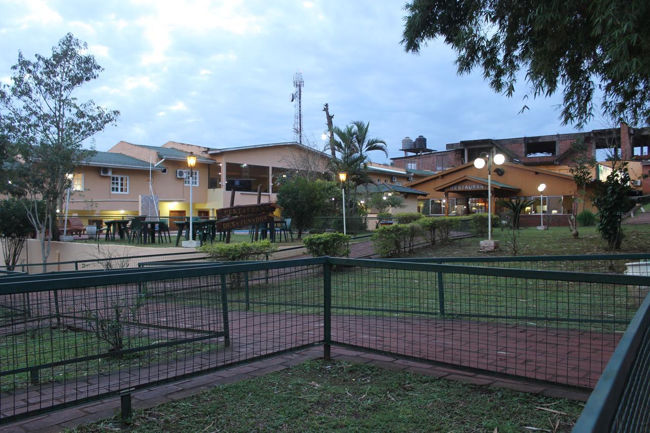 Nuevo Raices Aparthotel Puerto Iguazú Buitenkant foto